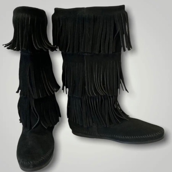 Minnetonka 3 layer fringe boho Coastal Cowgirl boots in black suede.Size 8 - Picture 4 of 8